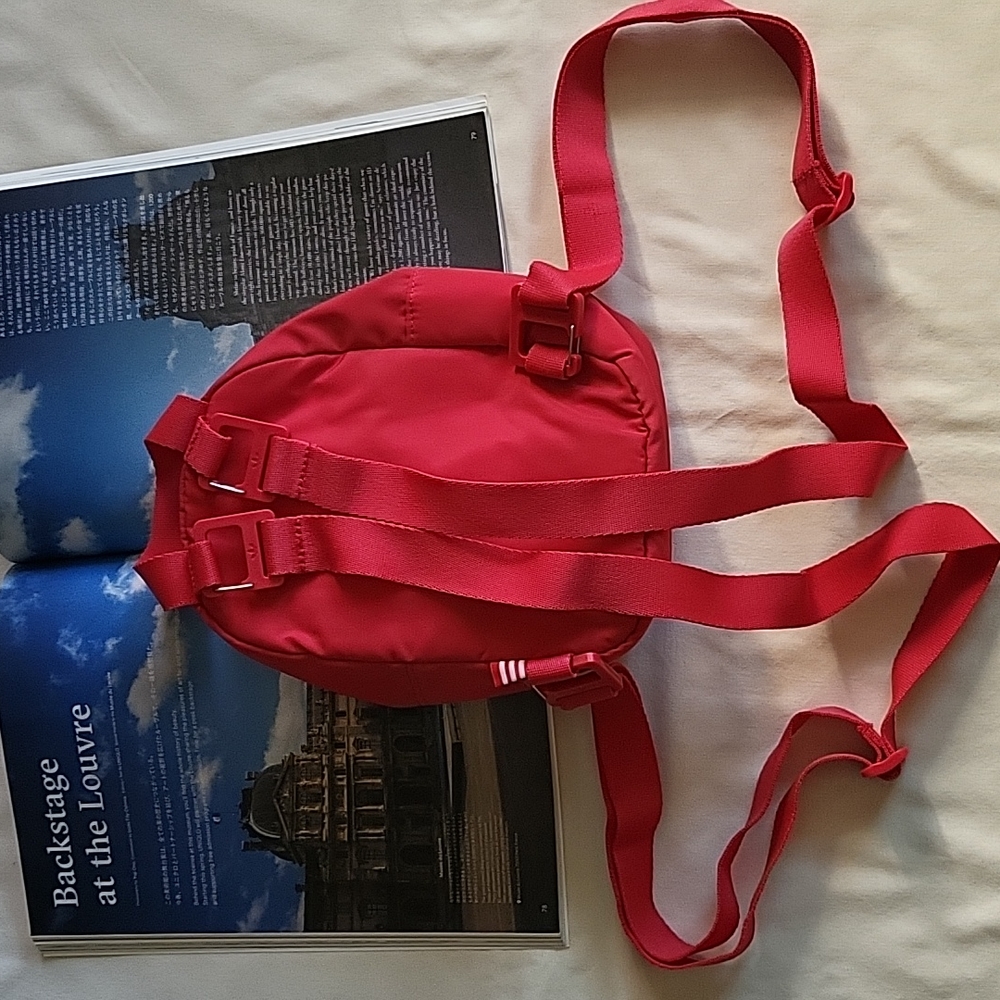 Adidas Mini Two Way Bag 🎒 - Picture 4 of 7